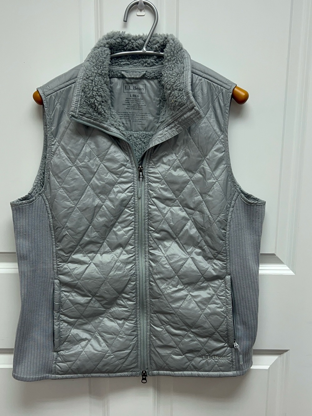 L.L. Bean Quilted Light Gray Sherpa-Lined Women's Vest size Large